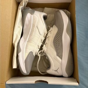 Jordan 11 Lows White cement